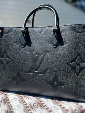 Louis Vuitton Onthego MM Tote